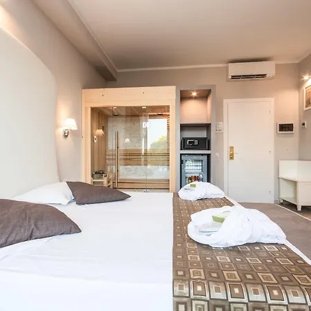 Oliveto Hotel 4*